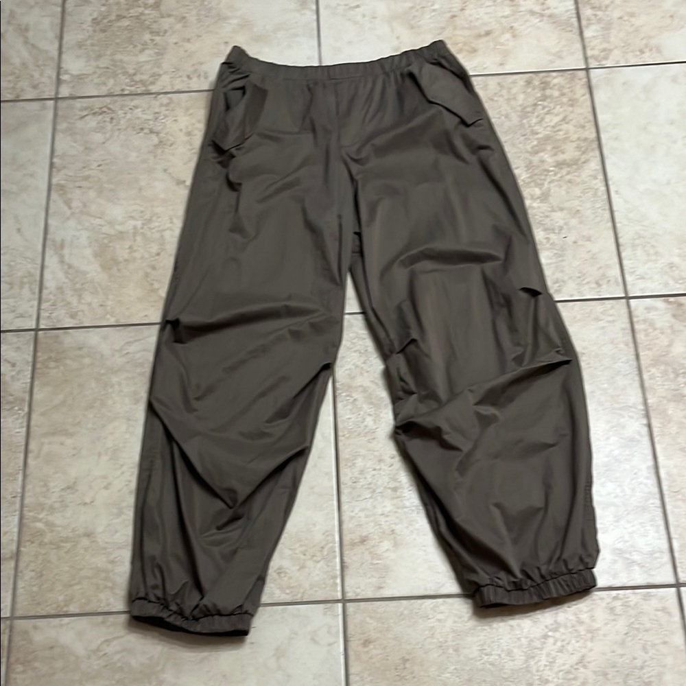 Zara Green Parachute Elastic Waist Pants